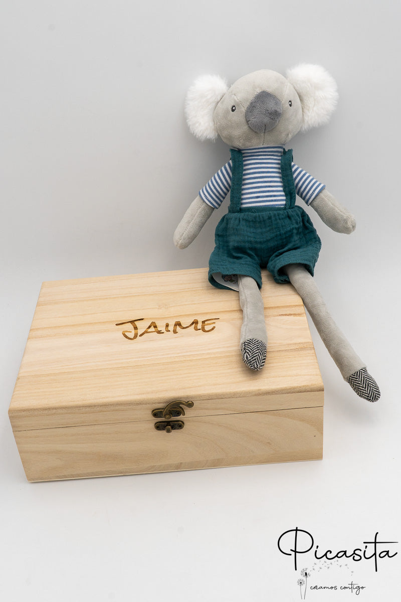Coffret en bois pour cadeau de nouveau-né
