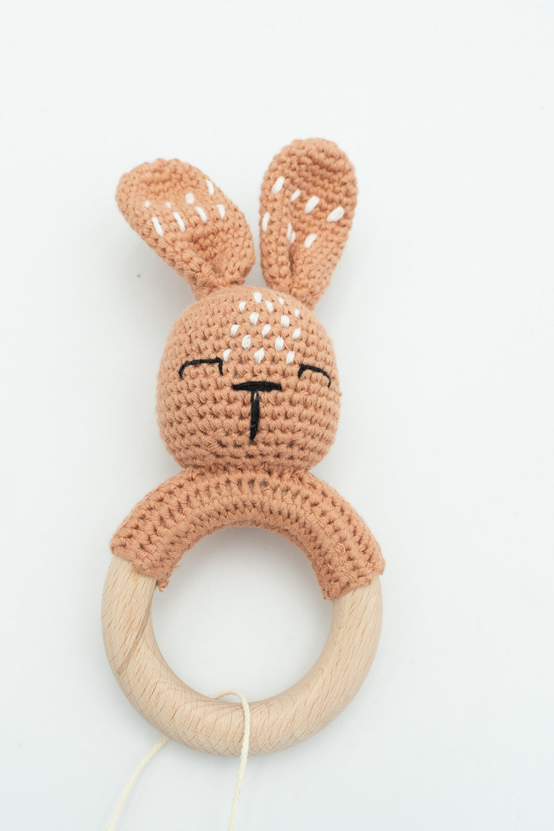 Hochet et anneau de dentition en crochet