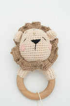 Hochet et anneau de dentition en crochet