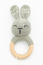 Hochet et anneau de dentition en crochet