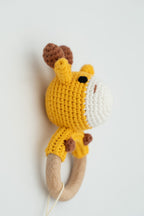 Hochet et anneau de dentition en crochet