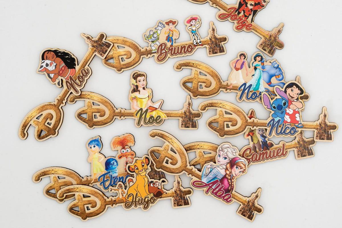 Ensemble de clés Disney personnalisées avec prénoms et motifs de films