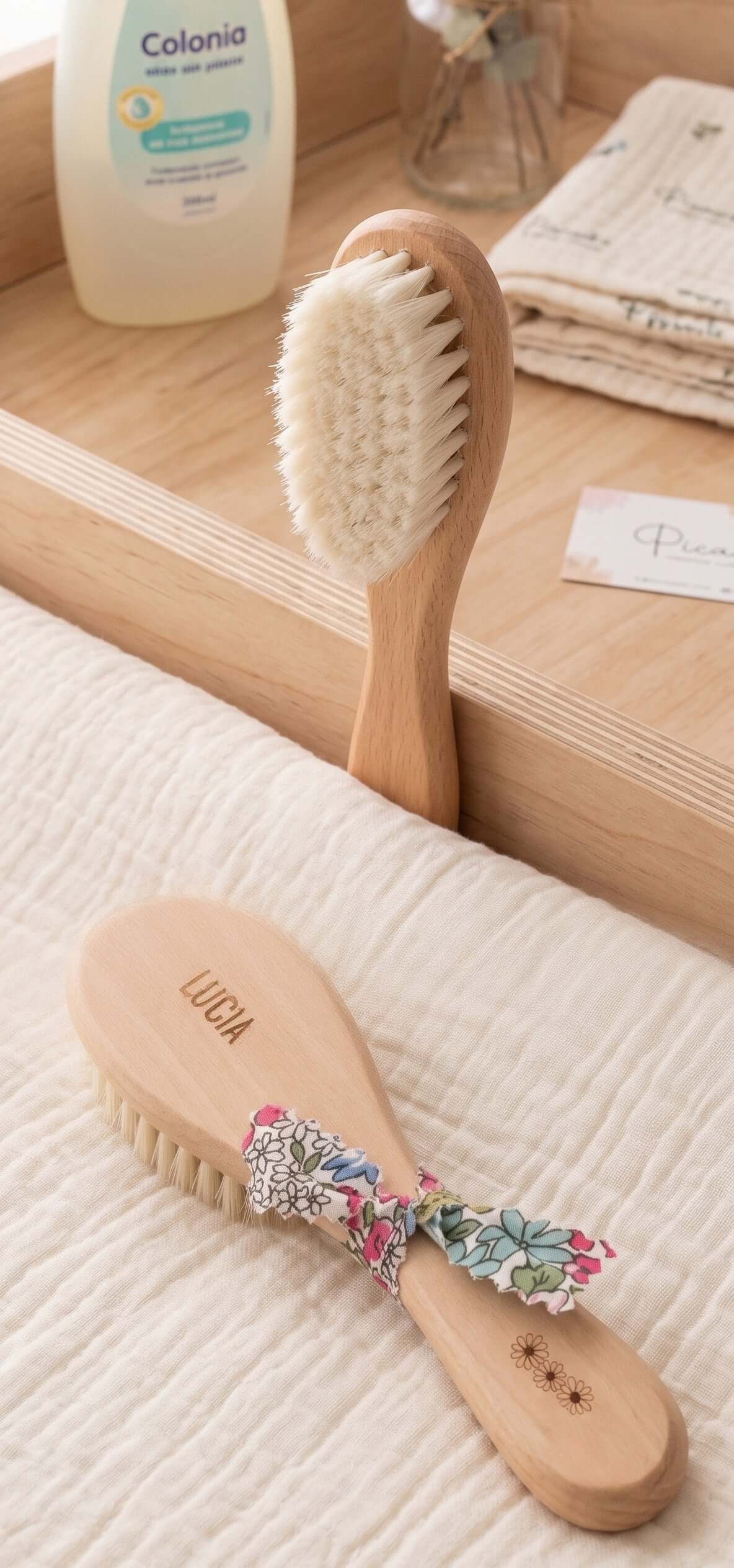 Brosses en bois personnalisées
