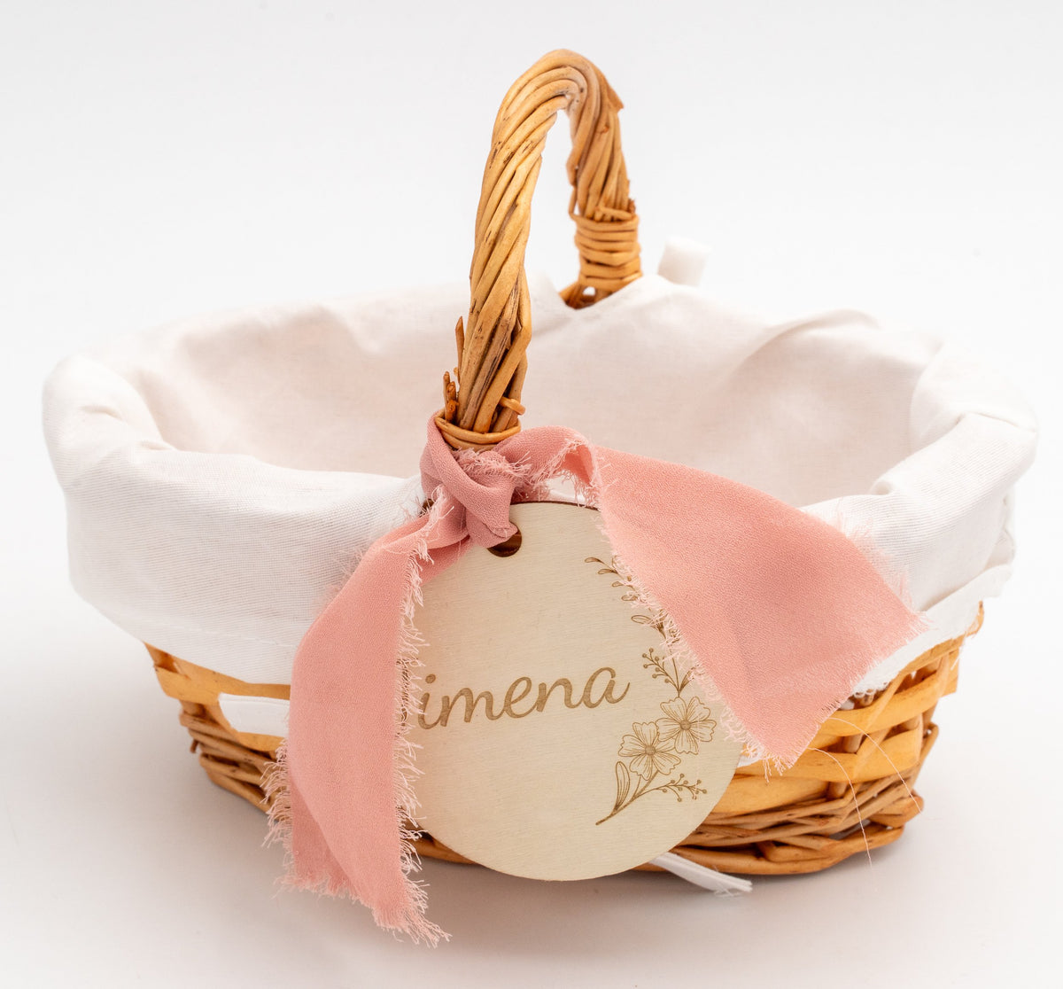 Panier avec doublure en tissu blanc et cercle en bois gravé du prénom Jimena