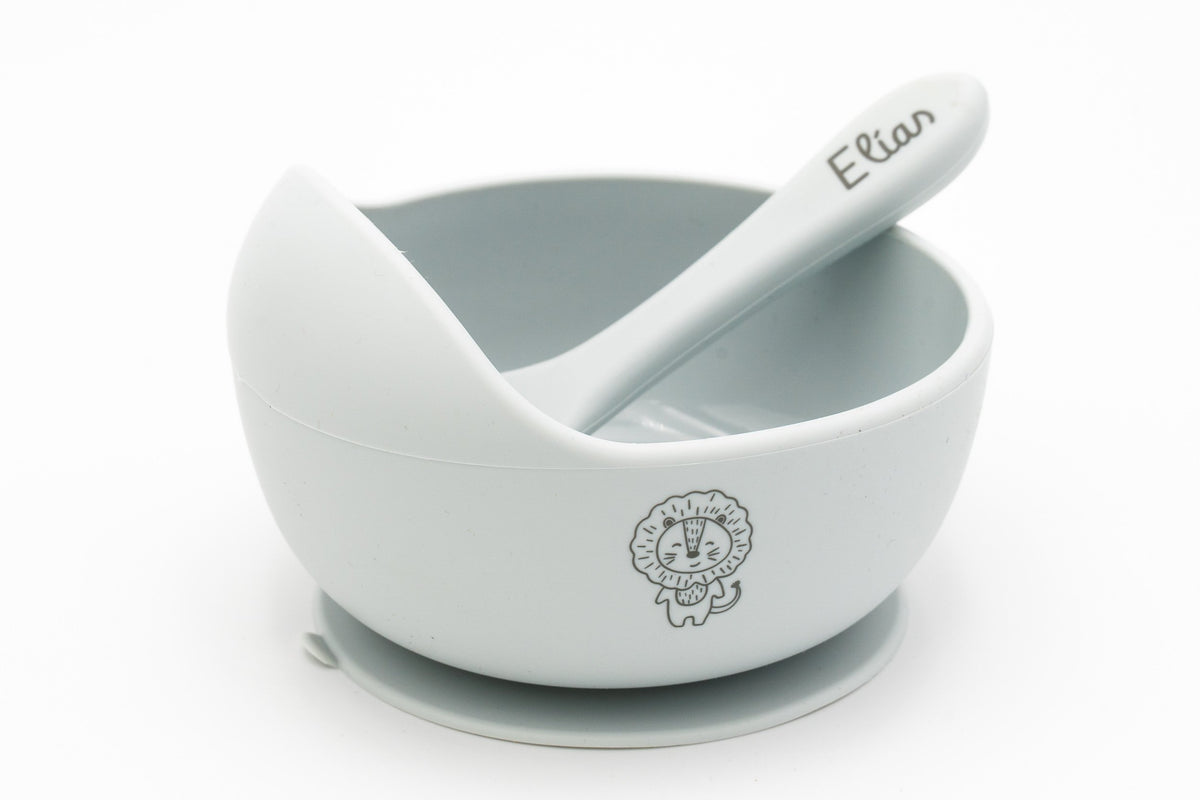 Bol gris avec lion et cuillère avec prénom