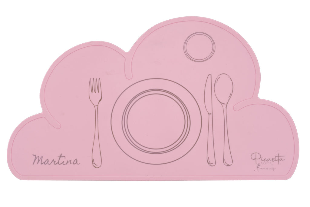 Set de table nuage rose avec le prénom Martina et un service de table dessiné