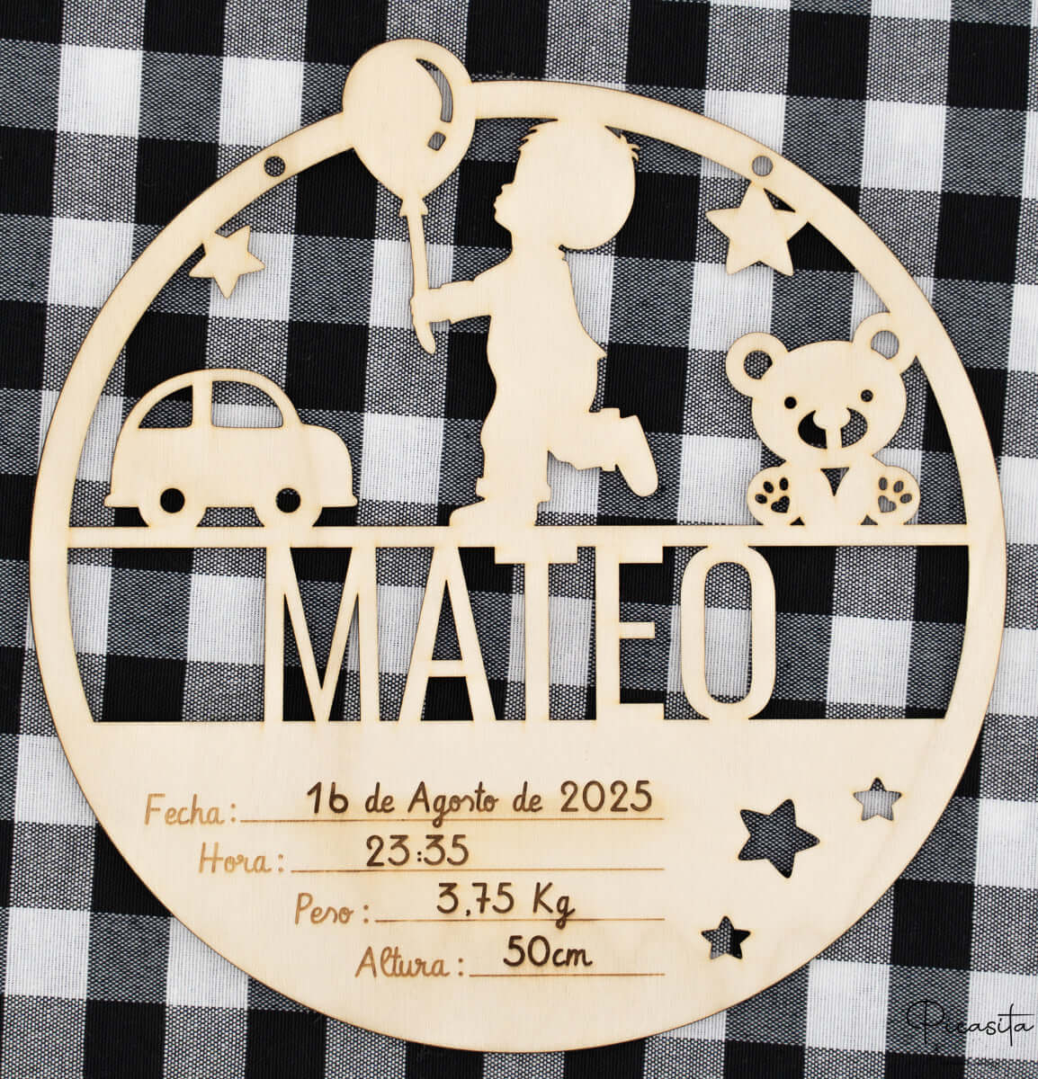 natalicio_nino_en_madera_circular