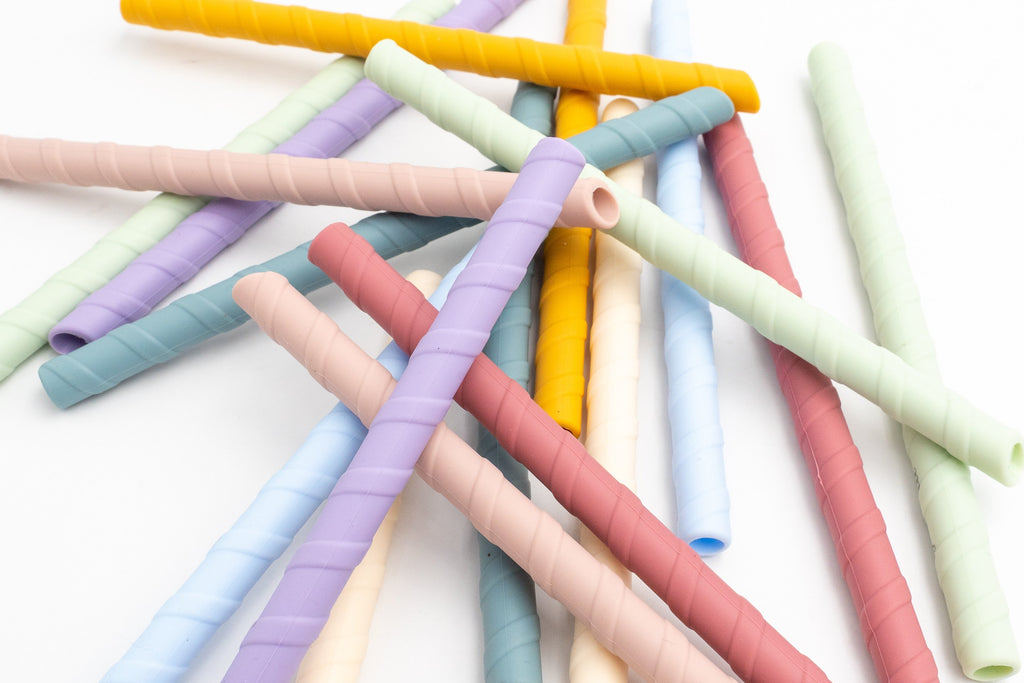 Pailles en silicone à relief spiralé en plusieurs couleurs