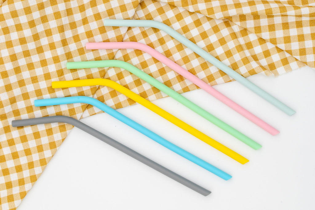 Pailles coudées en silicone en six couleurs