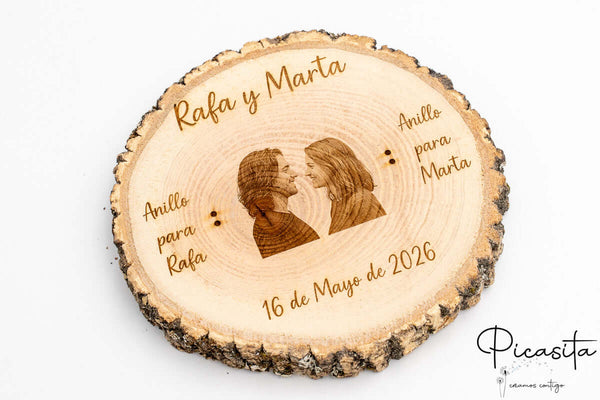 porta_alianzas_de_madera_natural_personalizado