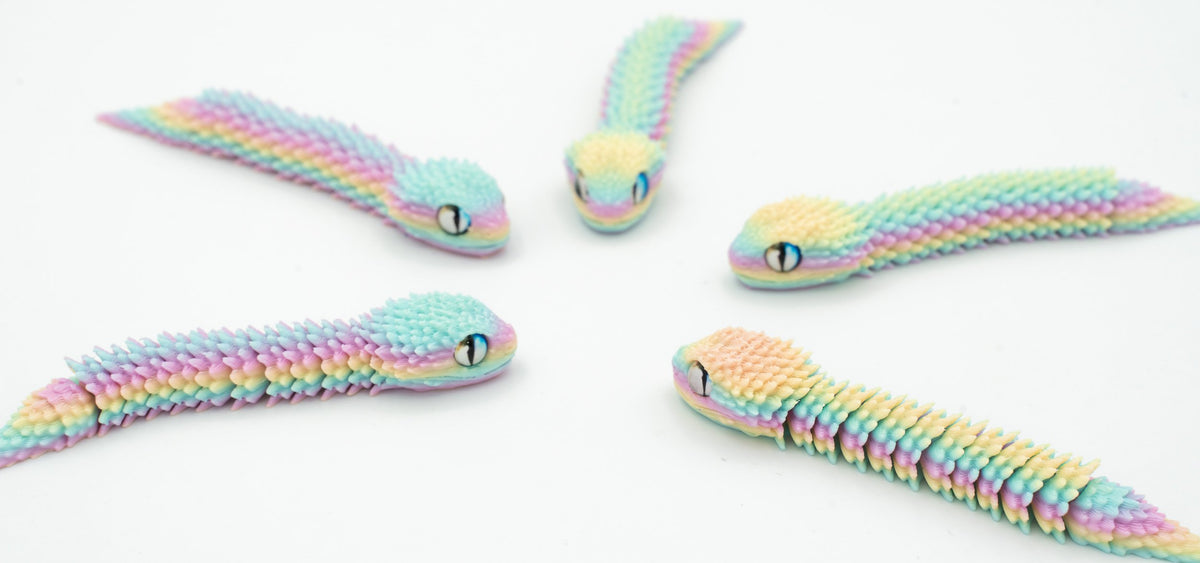 Serpents 3D articulés aux couleurs pastel