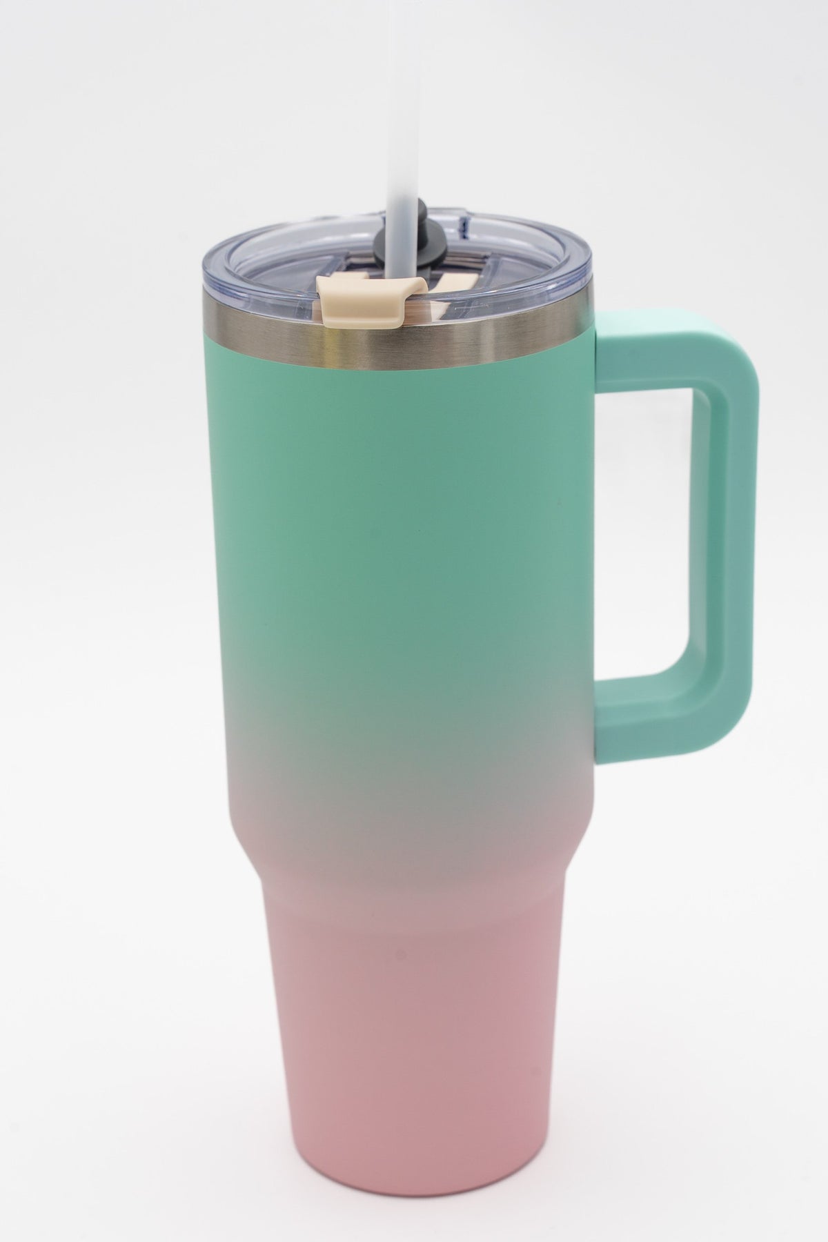 Gobelet isotherme en dégradé du turquoise au rose pastel avec anse et paille