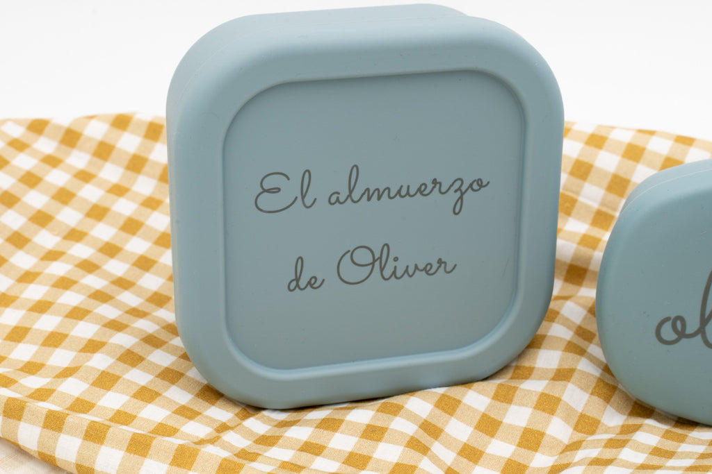 Tupper azul gris personalizado con la frase El almuerzo de Oliver