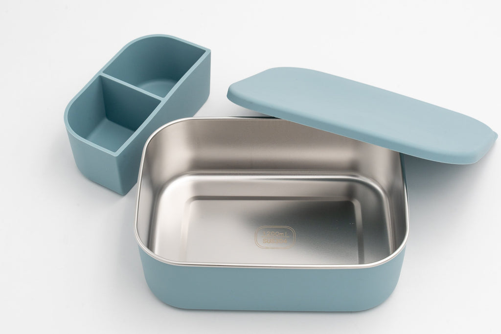 Boîte repas XL bleue démontée avec plateau SUS304, compartiment et couvercle